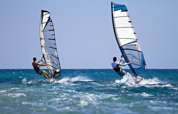 windsurf